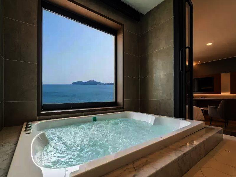 Stubborn Hotel Geoje Exterior photo